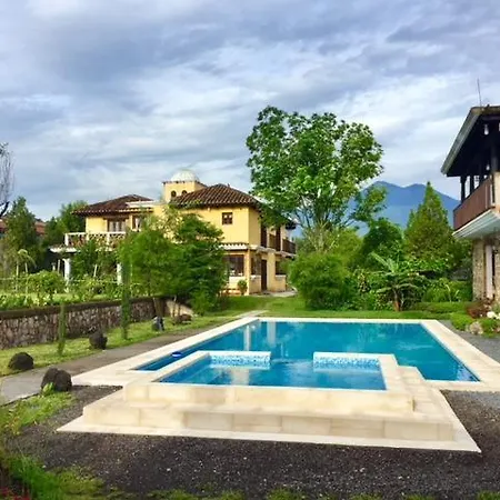 Jardin Casa La Historia Entre Volcanes Hotel